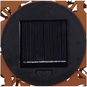 Detailaufnahme der Solarleuchtkugel aus Metall in Rostoptik, zeigt Solarpanel und Ein-/Ausschalter.