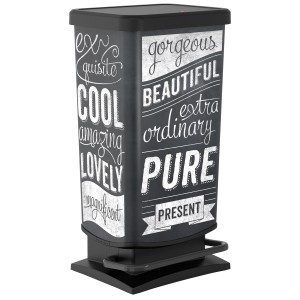 Schwarzer Rotho Treteimer Paso 40L mit dekorativer Schrift, ideal für Küche und Bad.