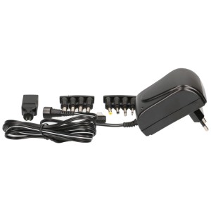 Alimentatore universale 1500mA con vari adattatori per accessori audio.