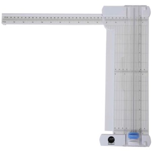 Massicot pour papier avec règle latérale dépliable pour une coupe précise.