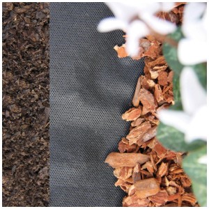 Toile de paillage Bellissa, feutre de jardin noir pour le contrôle des mauvaises herbes dans le jardin.
