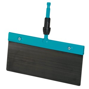 Gardena Combisystem zappa a spinta, larghezza 30 cm, con lama in acciaio armonico per rimuovere ghiaccio e sporco.