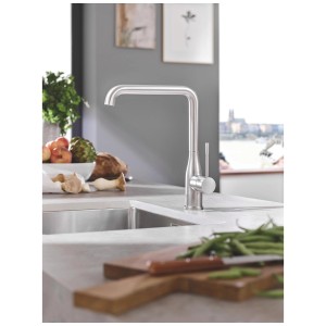 Mitigeur évier monocommande Grohe Essence avec bec haut finition SuperSteel.