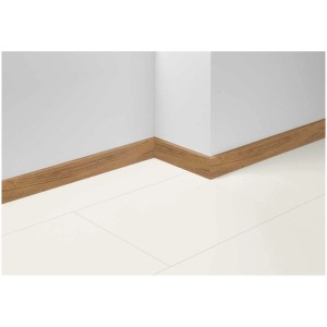Plinthe Parador SL 18 décor chêne D081, âme en MDF, résistant à l'humidité.