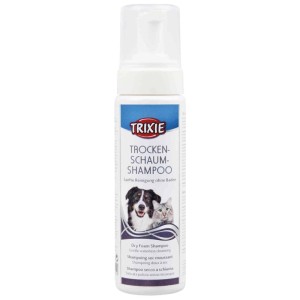 Shampoo secco Trixie per cani e gatti, flacone da 450ml con cane e gatto sull'etichetta.