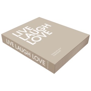 Boîte gris clair pour classeur photo Live Laugh Love. Élégante couverture en lin, 33x28 cm, avec inscription.