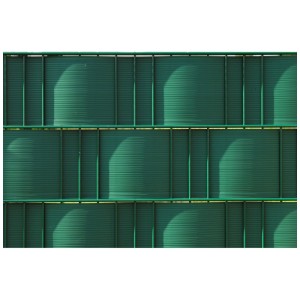 Set di strisce frangivista in plastica verde per pannelli a doppia barra, 9,5x200cm, 2 pezzi.