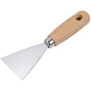 Spatule à antirouille LUX, largeur de lame 60 mm, avec manche en bois et lame en acier poli.