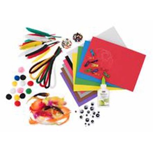 Set creativo Kreativmix Maxi Basic con gomma crepla, scovolini, piume, ponpon e altro.