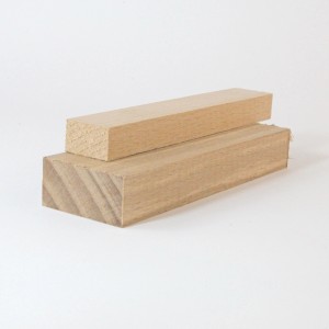 Baguette rectangulaire en hêtre, 6x25x1000 mm, bois naturel pour diverses applications.