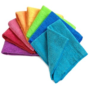 Set da 8 panni in microfibra Peggy Perfect in vari colori, ideali per casa, officina e giardino.