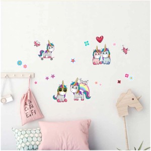 Wandsticker Set Colourful Unicorns Gr. L mit Einhörnern, Schmetterlingen und Sternen.