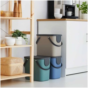 3-teiliges Rotho Albula Recycling-Set (25 l) in Beige, Grün und Blau. Mülleimer zur Abfalltrennung.