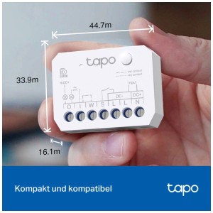 Module de commutation Tapo S110E blanc pour domotique, tenu en main, avec dimensions.