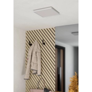 Plafonnier LED carré blanc Eglo Expert Minerario, 29x29 cm, adapté aux pièces humides.