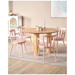 Set 4 sedie da pranzo Beliani Morill rosa pastello. Sedie imbottite moderne in plastica con schienale a doghe, alcune con braccioli.