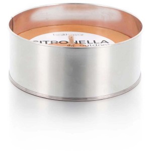 Bougie d'extérieur orange Balthasar Citronella dans un récipient argenté, Ø 15,3 cm.