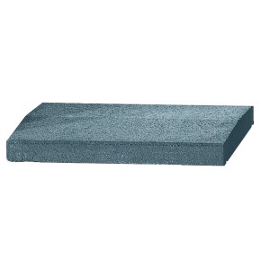 Plaque de recouvrement grise pour mur de jardin, 50x33x5 cm, en béton avec forme de faîtage et goutte d'eau.