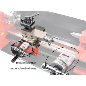 Dettaglio del tornio Rotwerk EDM 300 DS con anelli di scala metrici.