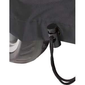 Gros plan : Housse de barbecue Jamestown noire avec cordon de serrage sur le barbecue.