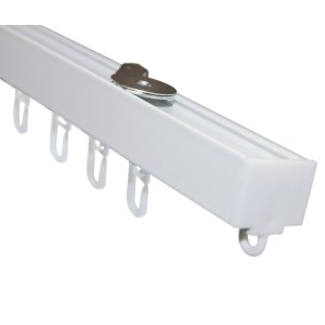 Dettaglio: Binario per tende in alluminio Gardinia Luna bianco con scivoli e accessori.