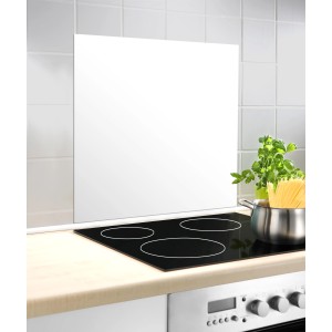 Crédence en verre blanc Wenko 60x70 cm comme protection derrière une plaque de cuisson.