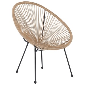 Sedia da giardino Beliani Acapulco: poltrona rotonda con intreccio in polyrattan marrone chiaro e struttura in acciaio nero.