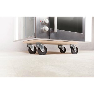 Planche de transport rectangulaire TE-300 avec une capacité de charge de 300 kg et des roulettes sous un appareil.