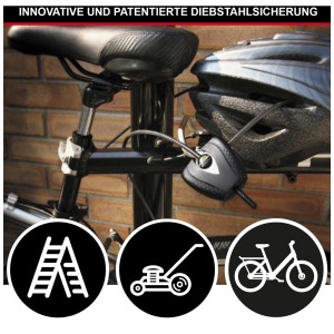 Antivol câble Master Lock fixé sur un vélo, acier tressé, noir, dispositif antivol.