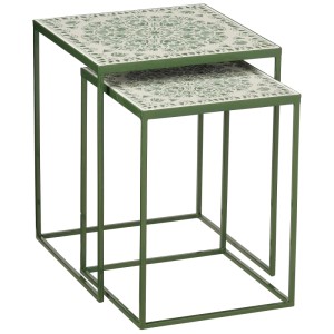 Tables d'appoint vertes Mica Decorations Bologna en fer avec motif à carreaux sur les plateaux.