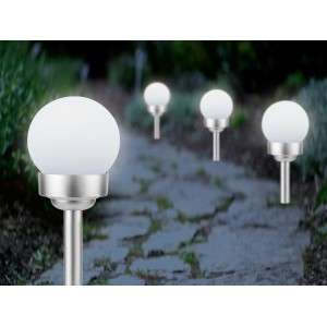 Lampe solaire blanche Bojano avec piquet, Ø 10cm, dans le jardin.