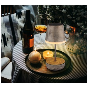Lampe de table solaire LED Globo aspect sable, hauteur réglable, pour un éclairage extérieur d'ambiance.