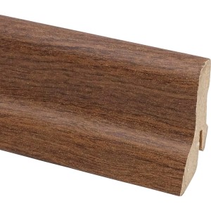 Plinthe Classic Noyer, 22x40x2400 mm, avec passage de câbles.