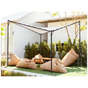 Gazebo beige Beliani Aventine (260x300x300 cm) con struttura in acciaio e tetto in tessuto in giardino.