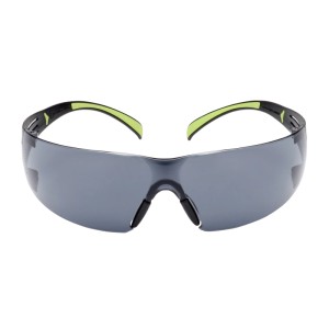 Lunettes de protection 3M SecureFit 400 avec verres teintés et branches vert néon pour une protection oculaire optimale.