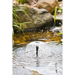 Set pompa solare per laghetto Heissner con LED in laghetto da giardino con giochi d'acqua.