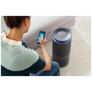 Purificateur d'air Beurer LR 401 anthracite avec contrôle via l'application en cours d'utilisation.