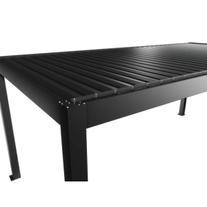 Dunkelgraue Biohort Pergola 6x3m mit verstellbaren Lamellen. Robuste Terrassenüberdachung aus Metall für Schattenregulierung.