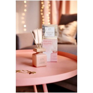 Ipuro diffuseur de parfum Essentials Time for a Hug, 50 ml, sur table rose. Idée cadeau maison.