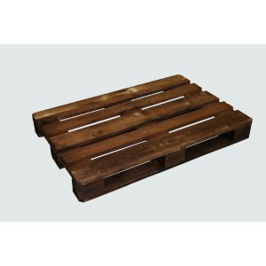Palette de meubles brute imprégnée couleur teck : polyvalente pour meubles et extérieur.