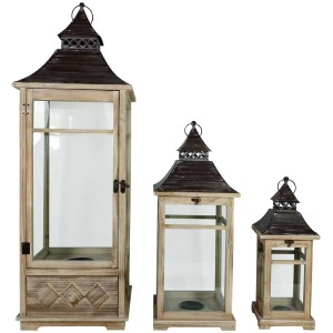 Ensemble de lanternes en bois marron avec tiroir, différentes tailles.