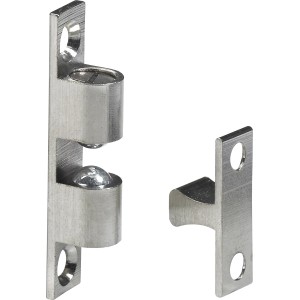 Fermascatto a sfera Hettich, 42mm, ottone nichelato, per accessori per mobili. Vista dettagliata.