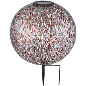 Rustikale Globo LED Solarleuchte Kugel mit Dekorstanzungen und Erdspieß, Ø 27 cm.
