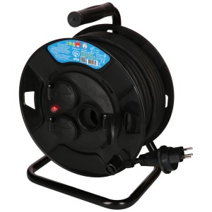 Enrouleur de câble noir Max Hauri avec câble de 33 m, trois prises T13 et protection IP55.