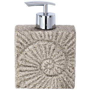 Dispenser sapone Wenko Fossil beige con superficie strutturata e pompa cromata.