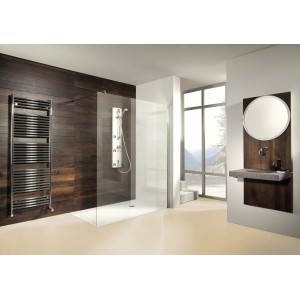 Breuer Duschwand Entra, alleinstehend, Chrom-Optik, mit Duschsystem in modernem Badezimmer.