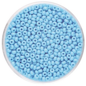Helltürkise Rocailles Perlen (2,6 mm) im Behälter, ideal zum Schmuckbasteln.