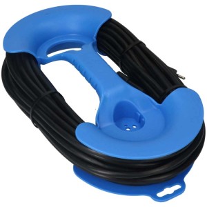Rallonge noire de 20 m avec enrouleur de câble bleu pour un rangement facile.