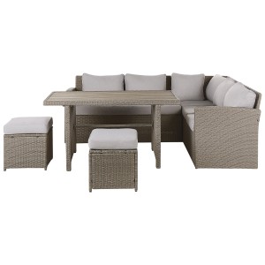 Ensemble lounge Beliani Bardi 5 places, rotin taupe avec coussins gris clair, canapé d'angle, table et tabourets.