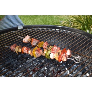 Brochettes à griller Jamestown avec viande et légumes sur grille, lot de 6.